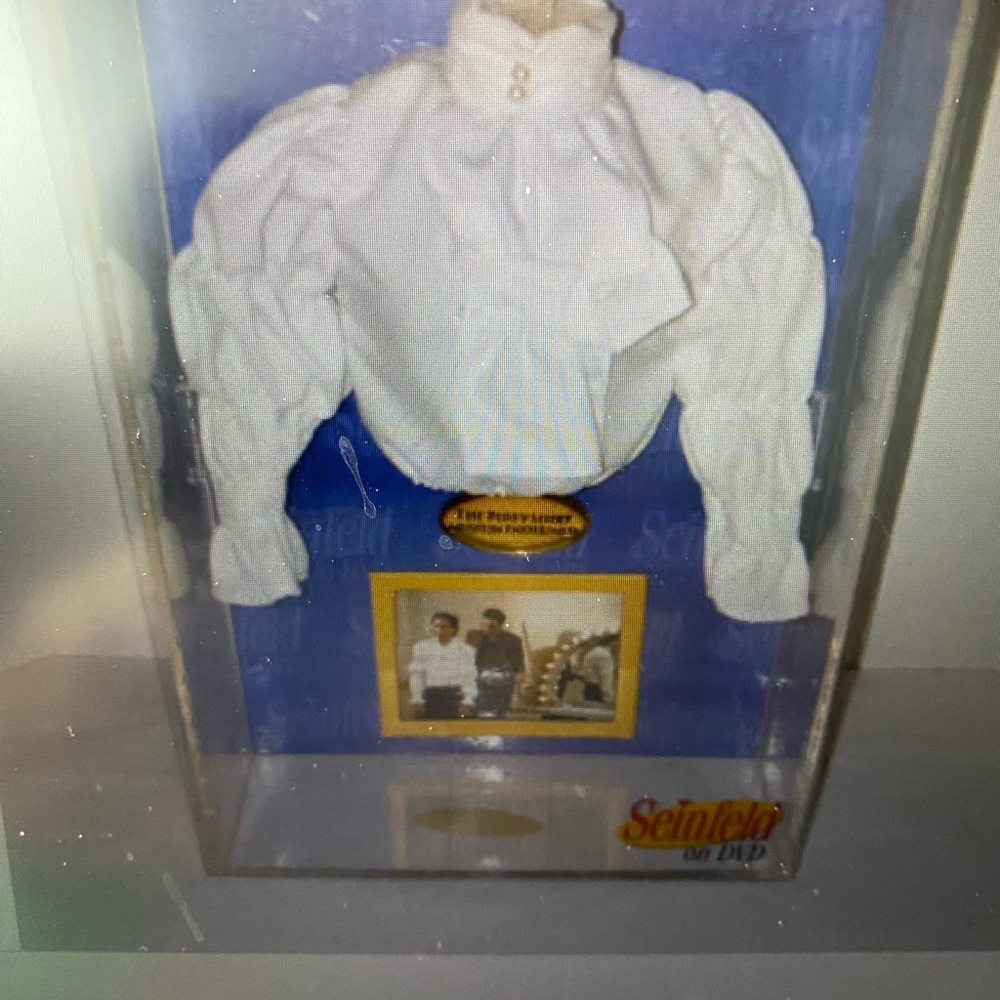 Seinfeld Puffy Shirt Museum Enshrined in plastic display case Collectible